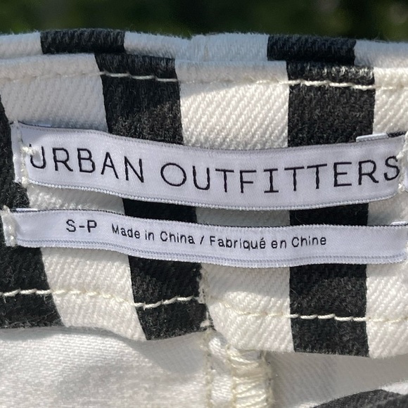 Urban Outfitters Striped Mini Skirt with Orange Zipper Detailing - Picture 4 of 8